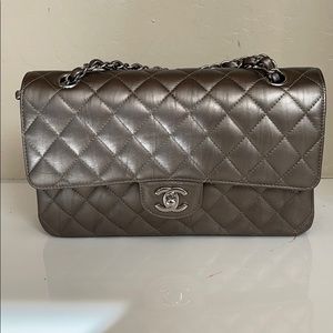 Chanel medium classic flap Metallic iridescent